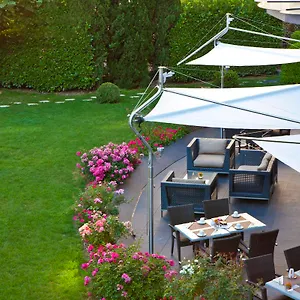 Warwick Reine Astrid - Apartahotel Lyon